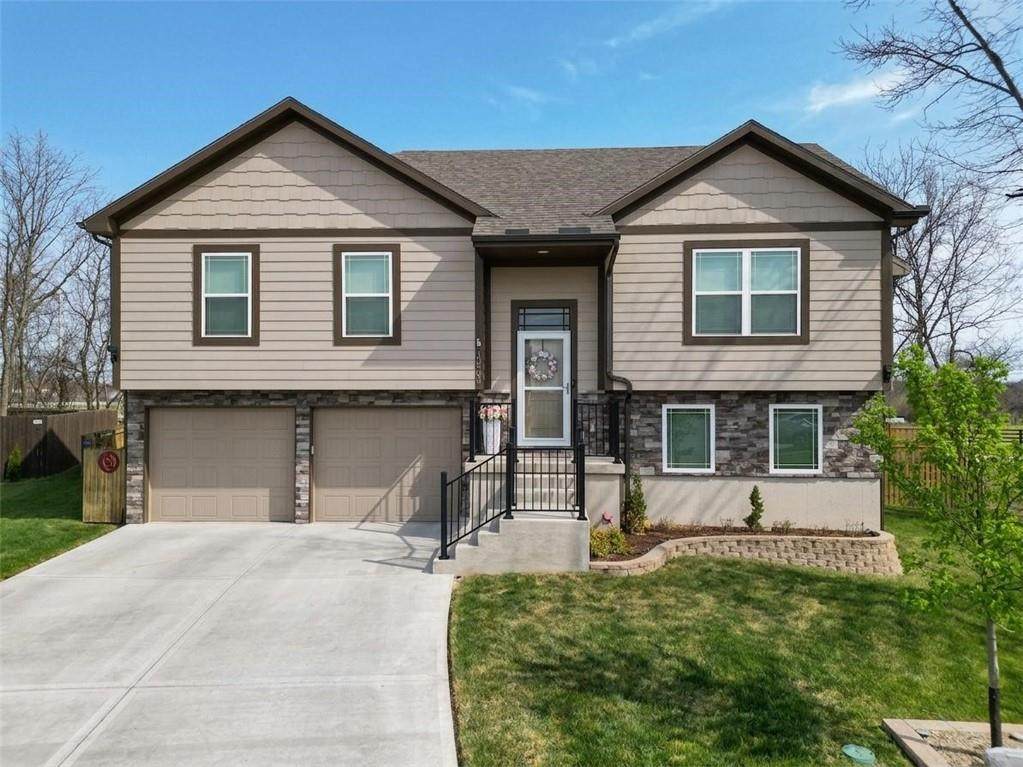 10009 Karyn Court - Photo 1