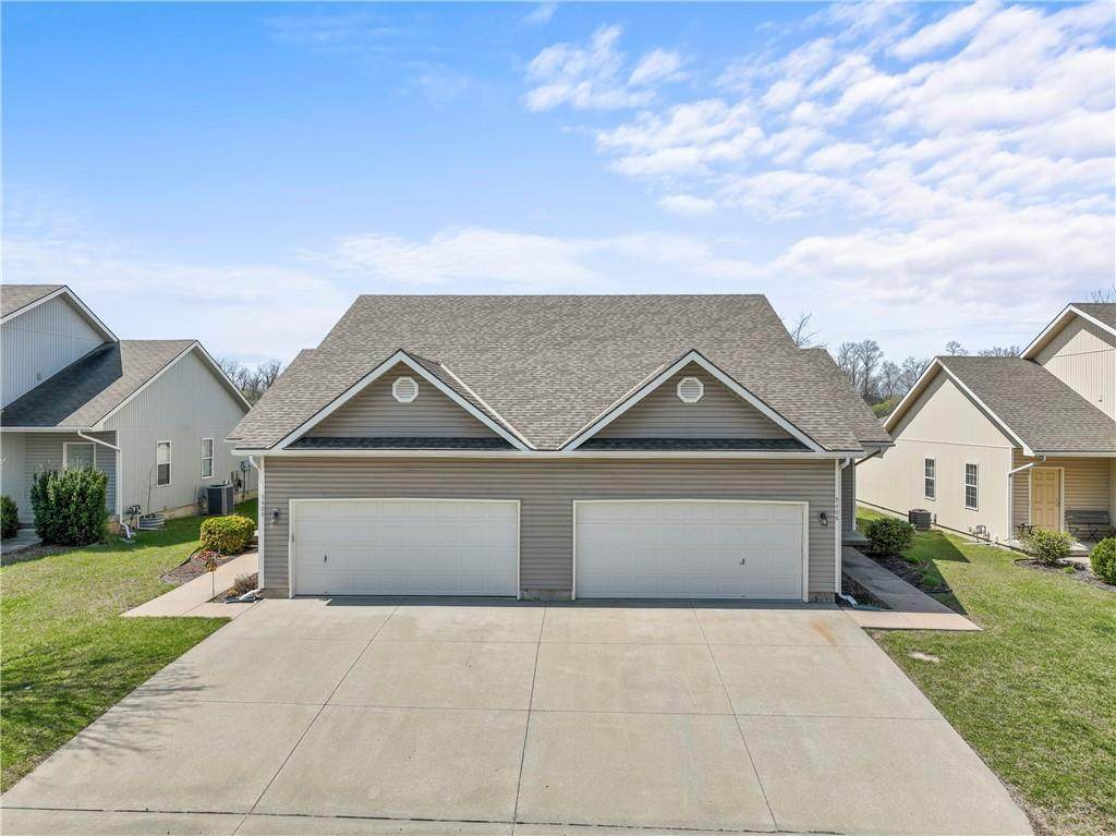 9404 & 9406 Gower Avenue - Photo 1