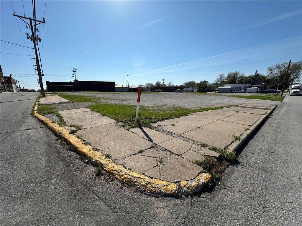 211 Franklin Street - Photo 1