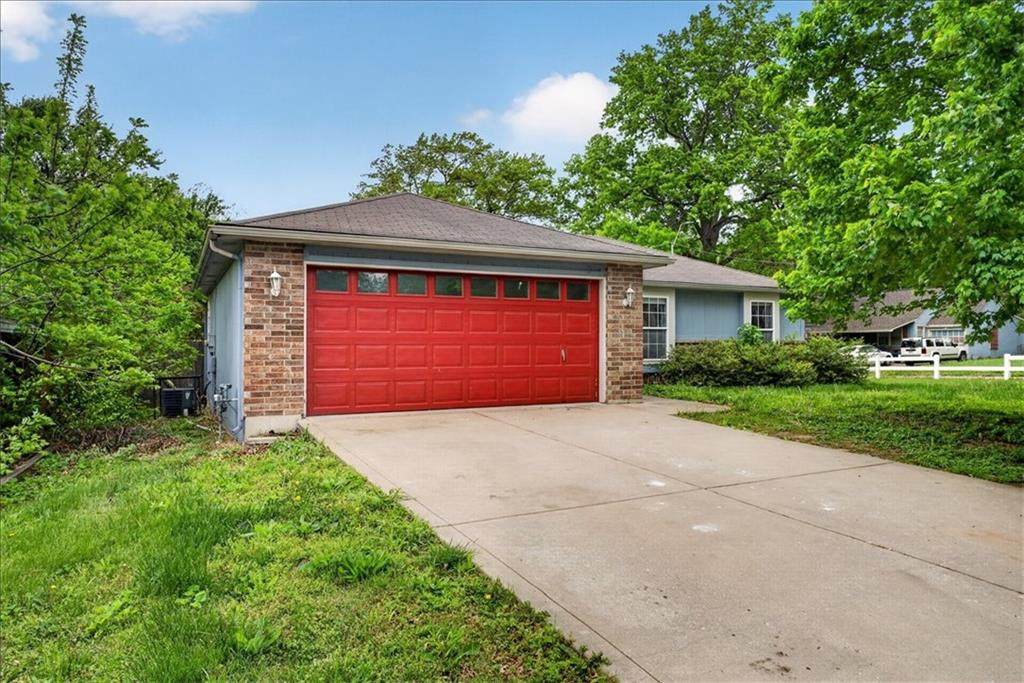 2800 Fuller Avenue - Photo 1