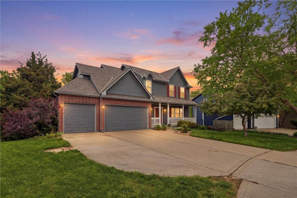 905 Paw Paw Lane - Photo 1