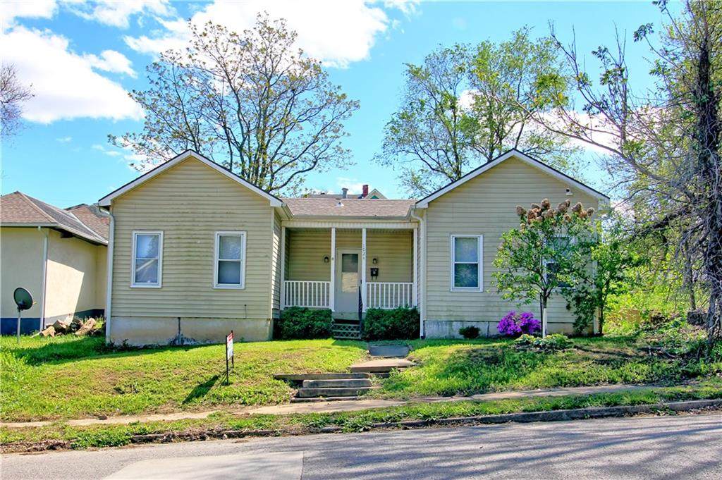 1024 Lincoln Street - Photo 1