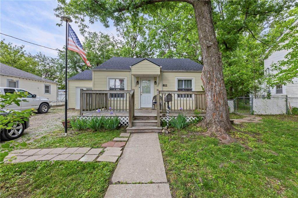 811 Hickory Street - Photo 1