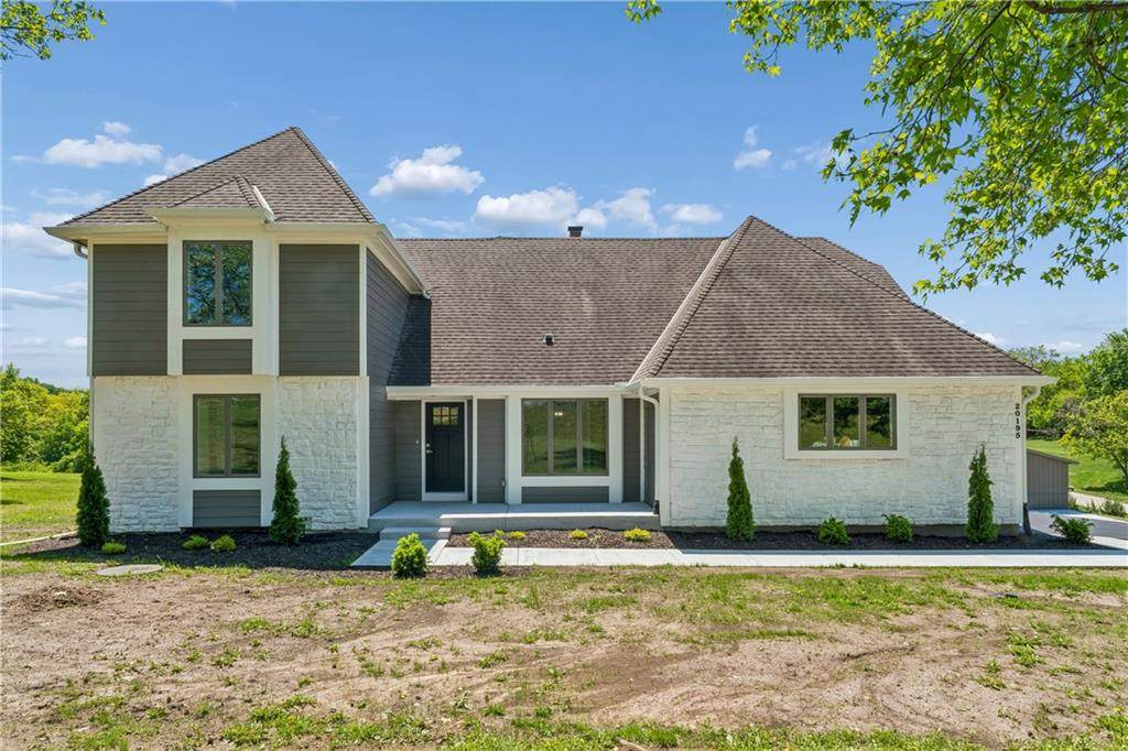 20195 College Boulevard - Photo 1