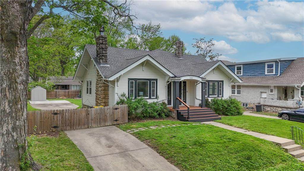 7530 Oak Street - Photo 1