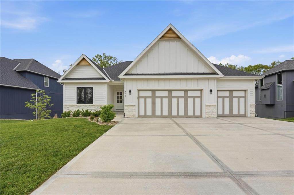 812 Foxglove Lane - Photo 1