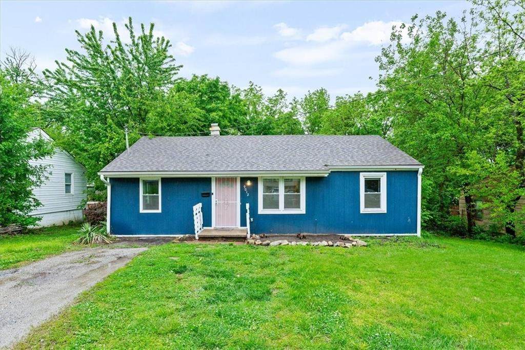 9012 52nd Terrace - Photo 1