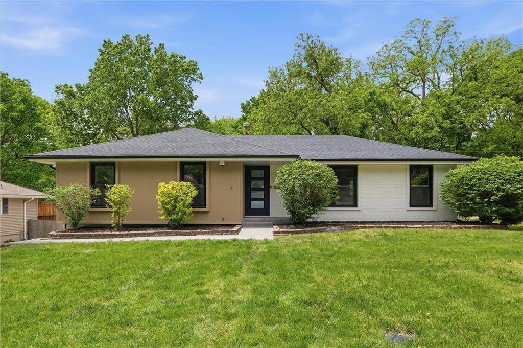 6832 Pleasant View Drive - Photo 1