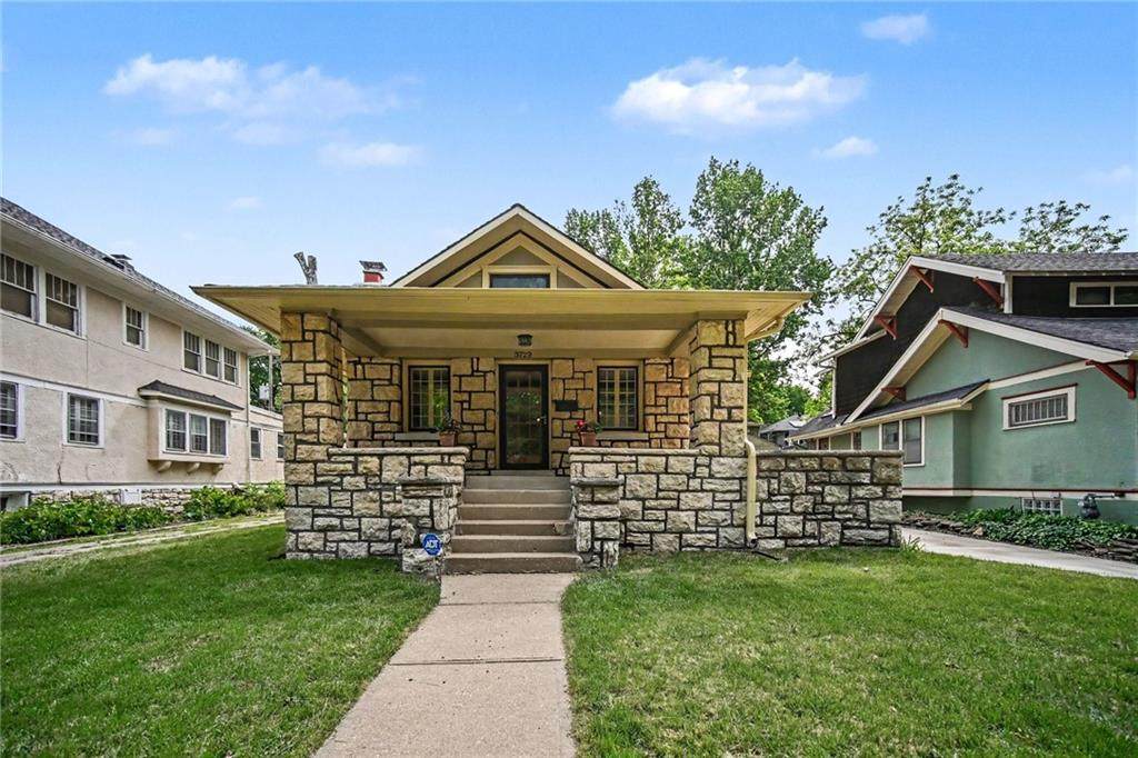 5729 Charlotte Street - Photo 1