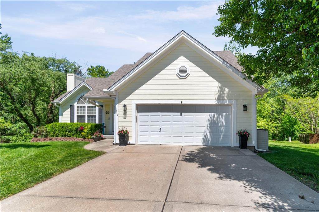 1110 Sarah Lane - Photo 1