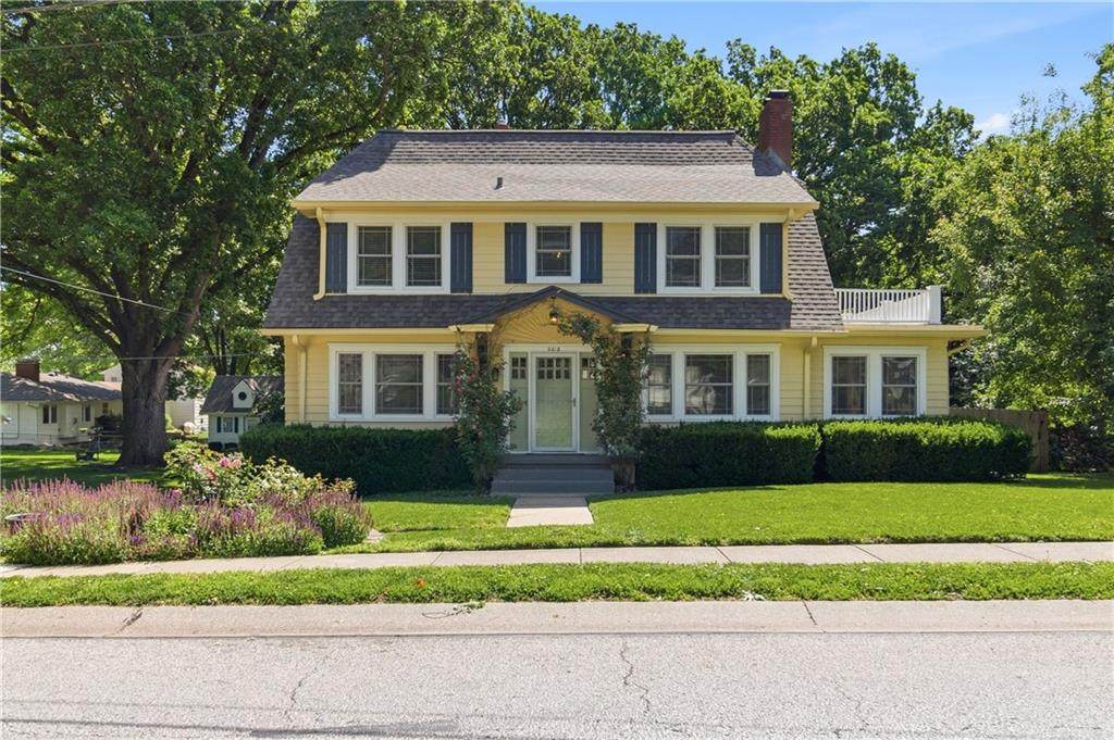 6815 Lamar Avenue - Photo 1