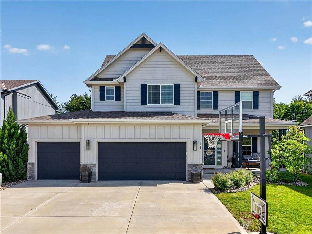804 Holly Court - Photo 1