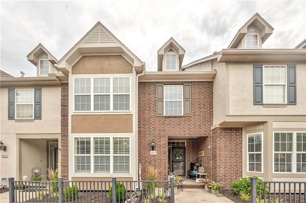 16079 Brookfield Street - Photo 1