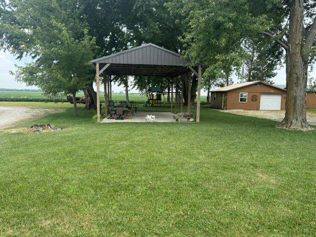 487 Lakeshore Drive - Photo 1