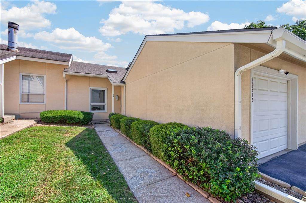 10913 Rosehill Road - Photo 1