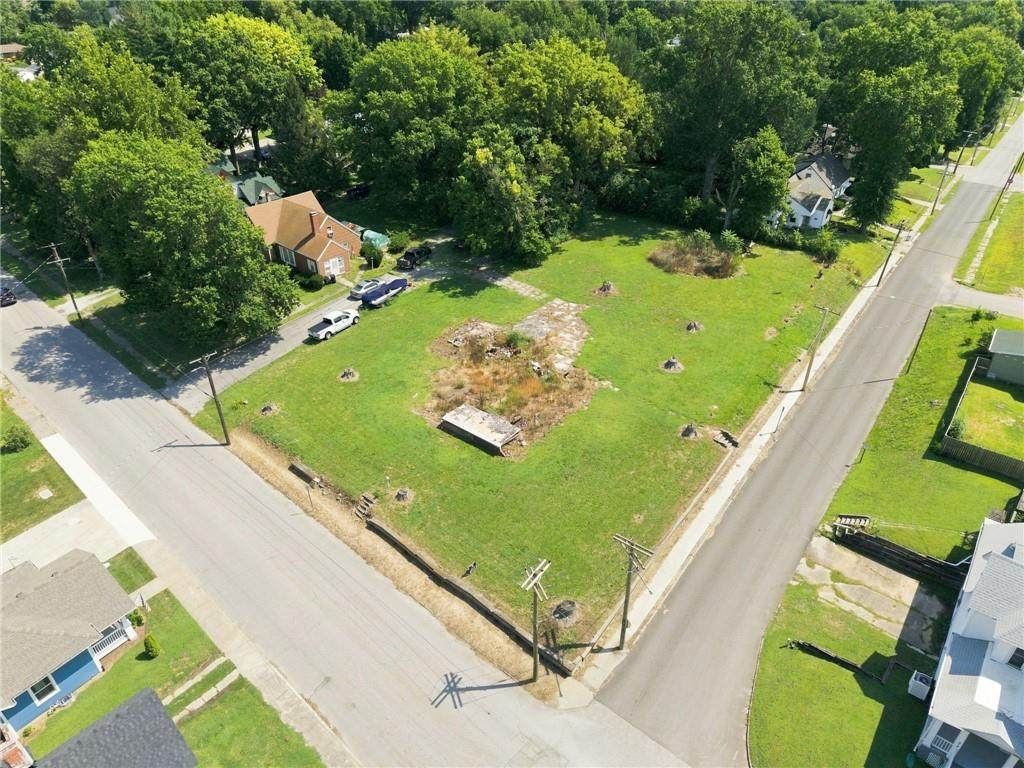 404 Main Street - Photo 1