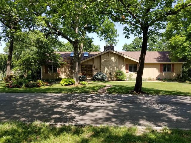 533 Hillcrest Road - Photo 1