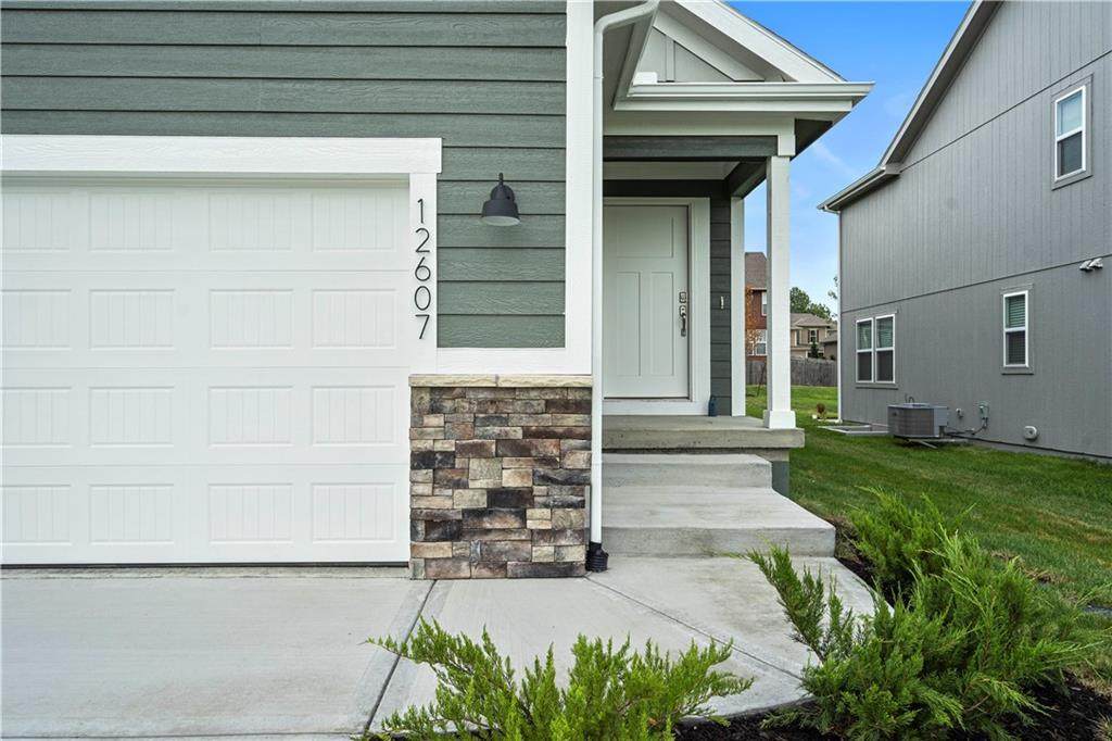 12607 Burrows Street - Photo 1