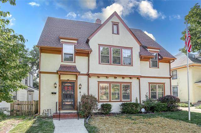 633 Delaware Street - Photo 1