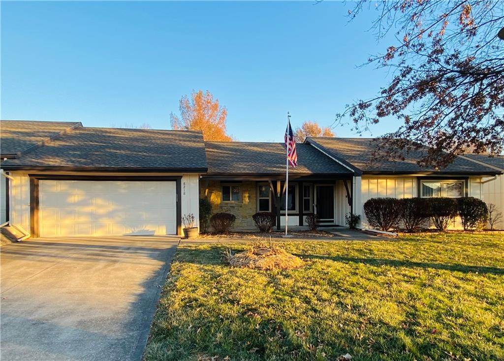 8218 190th Street - Photo 1