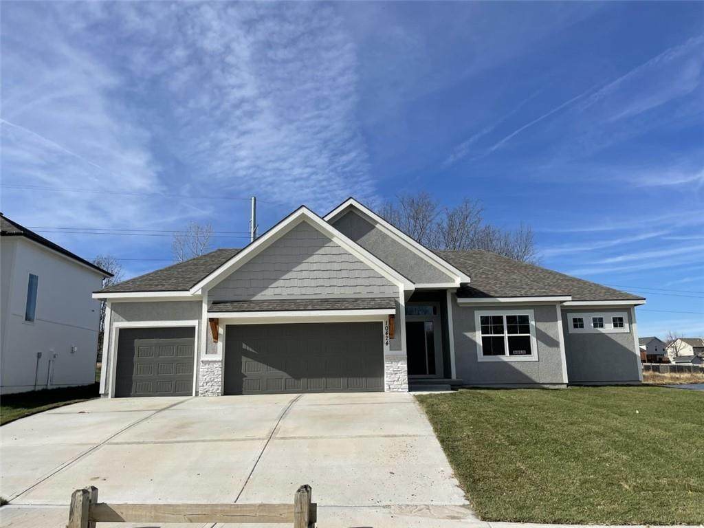 9325 Poplar Avenue - Photo 1