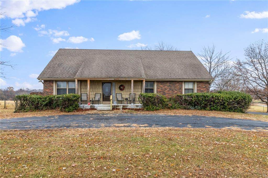 1043 Sunset Lane - Photo 1