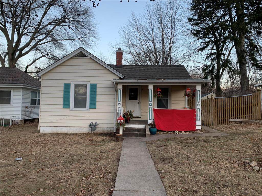 1011 9th Avenue - Photo 1