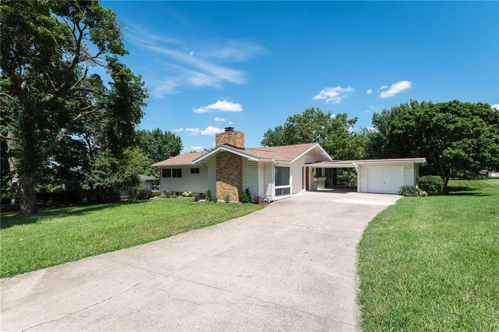5750 51st Street - Photo 1