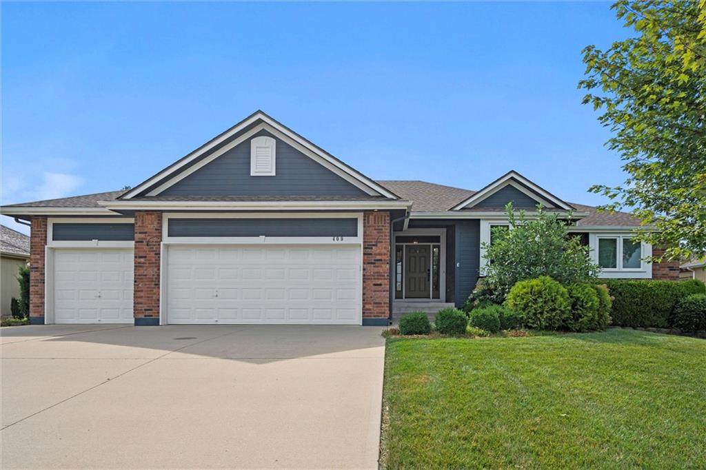 409 Lakeshore Drive - Photo 1