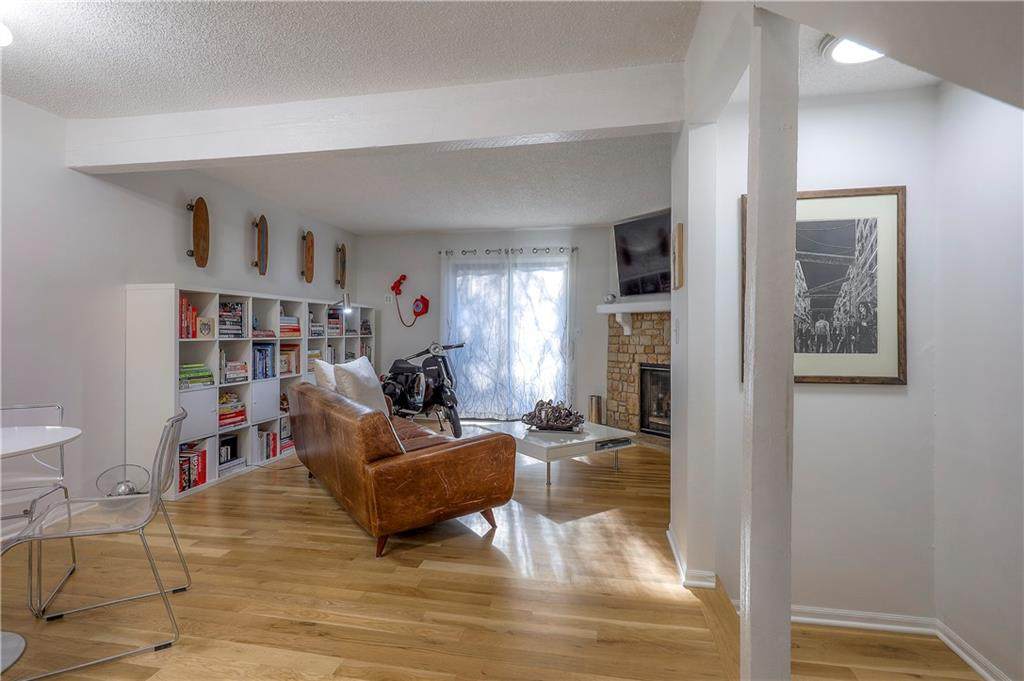 1913 Lawrence Court - Photo 1