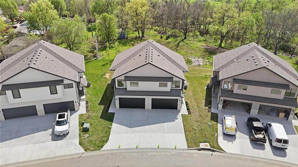 211 Orchard Court - Photo 1