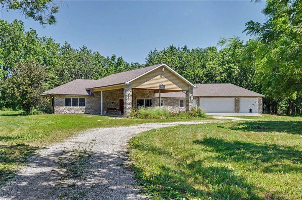 25303 169 Highway - Photo 1