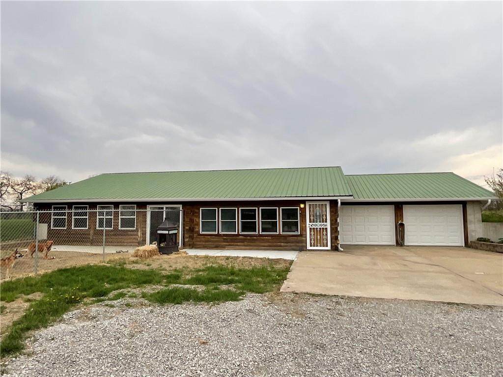 10697 116 Highway - Photo 1