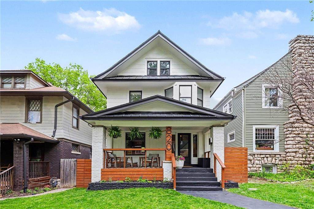 820 41ST Street - Photo 1