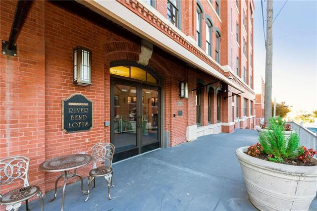 200 Main Street - Photo 1