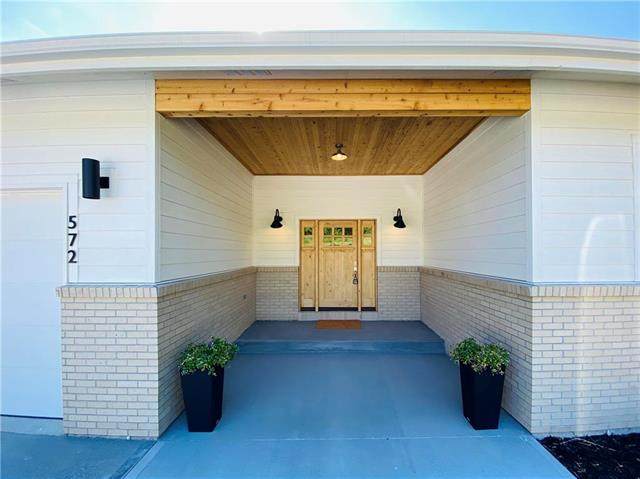 572 80th Road - Photo 1