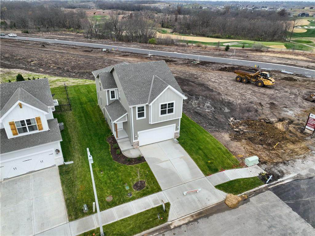 527 Hampstead Drive - Photo 1