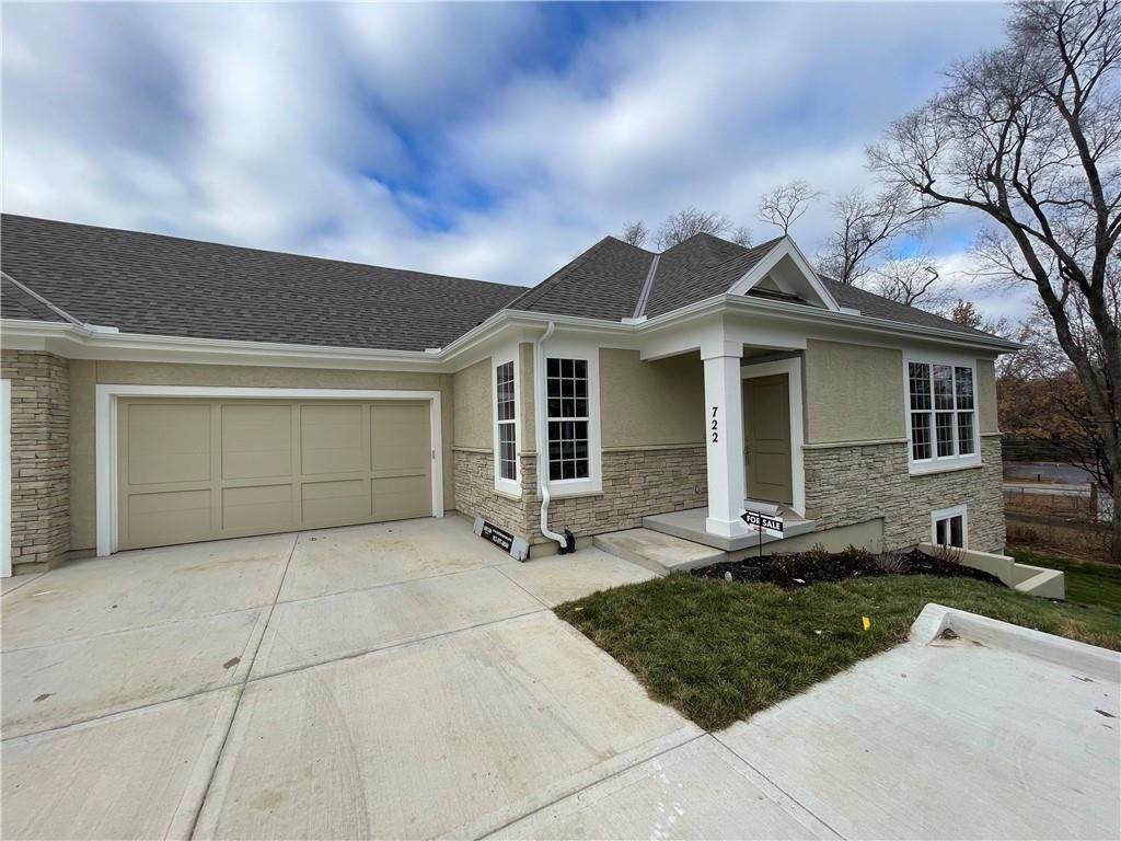 722 110th Terrace - Photo 1