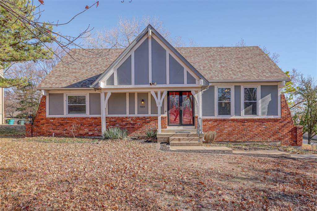 7019 Widmer Road - Photo 1