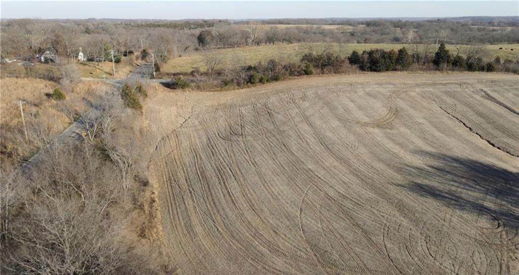 912 Powell Road - Photo 1