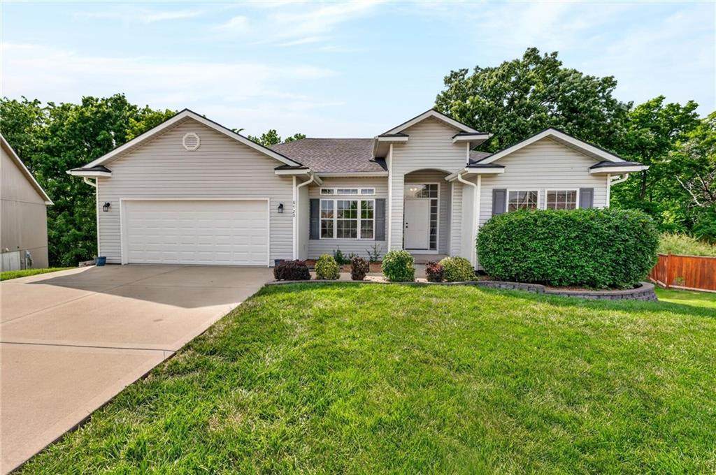 8720 Belton Avenue - Photo 1