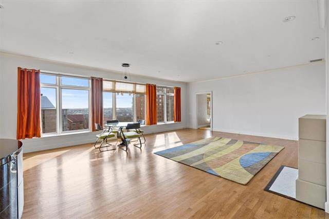 400 49th Terrace - Photo 1