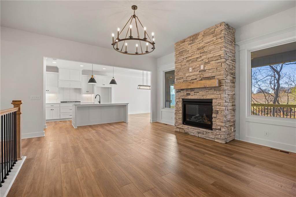 712 S 155th Terrace - Photo 1