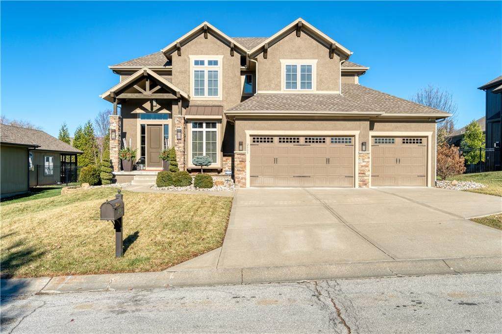 2509 Crestview Street - Photo 1