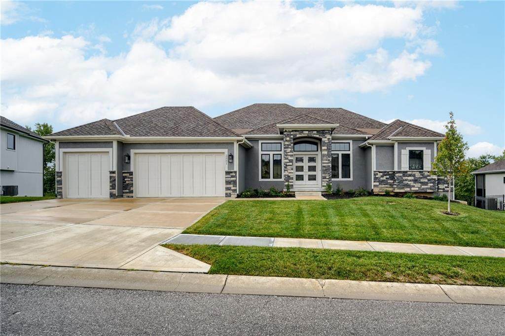 2551 Riverview Drive - Photo 1