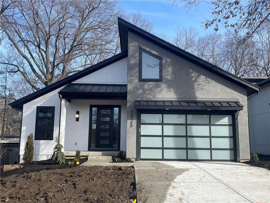 7425 Ash Street - Photo 1