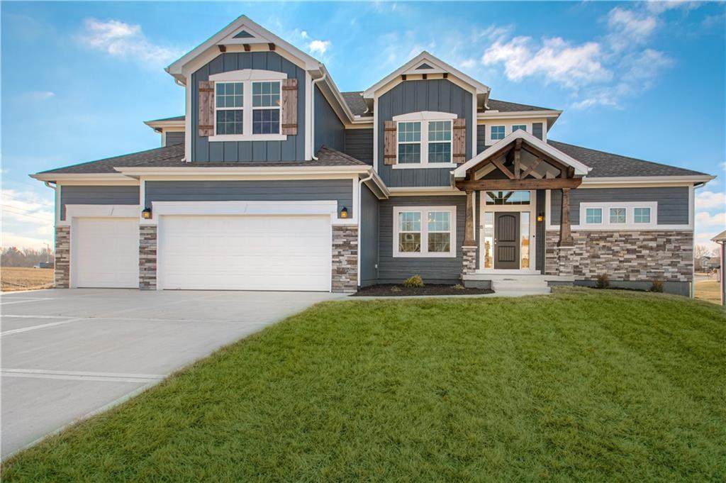 1019 Poplar Lane - Photo 1