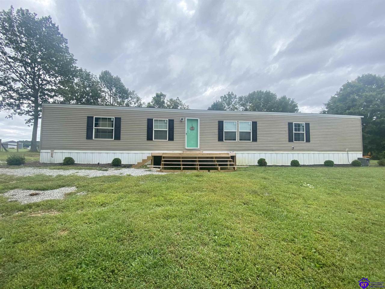 390 Patterson Road - Photo 1