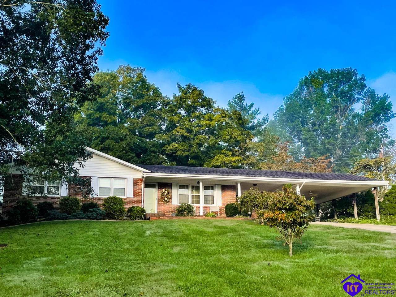 118 Circle Drive - Photo 1