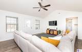 300 Oak Hill Court - Photo 19